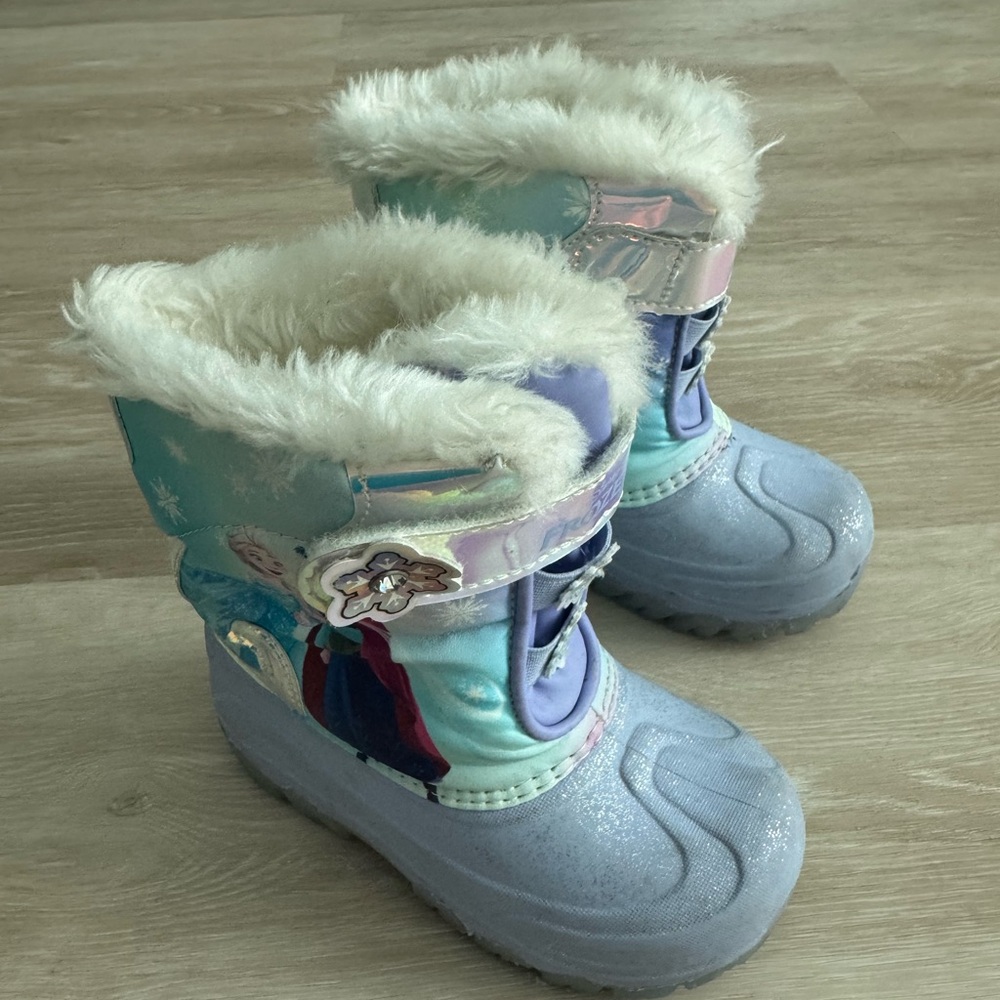 Kids Frozen Themed Winter Boots - Blue and Purple